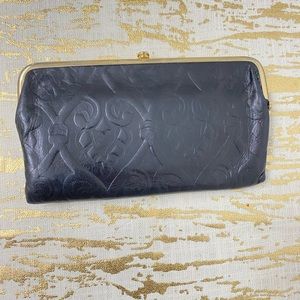 Hobo leather Lauren clutch wallet embossed (black)